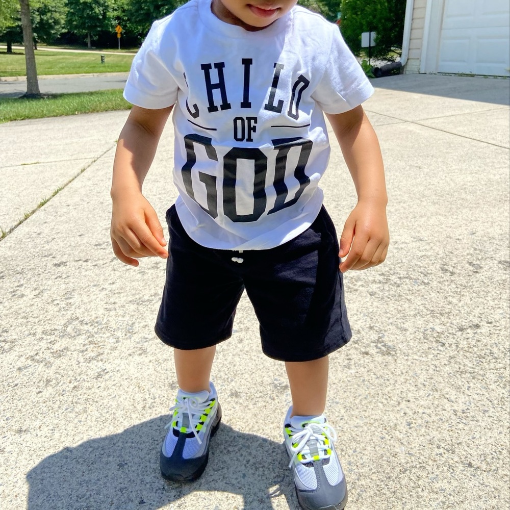 BEACON THREADS Kids Graphic Tee (size 2T)